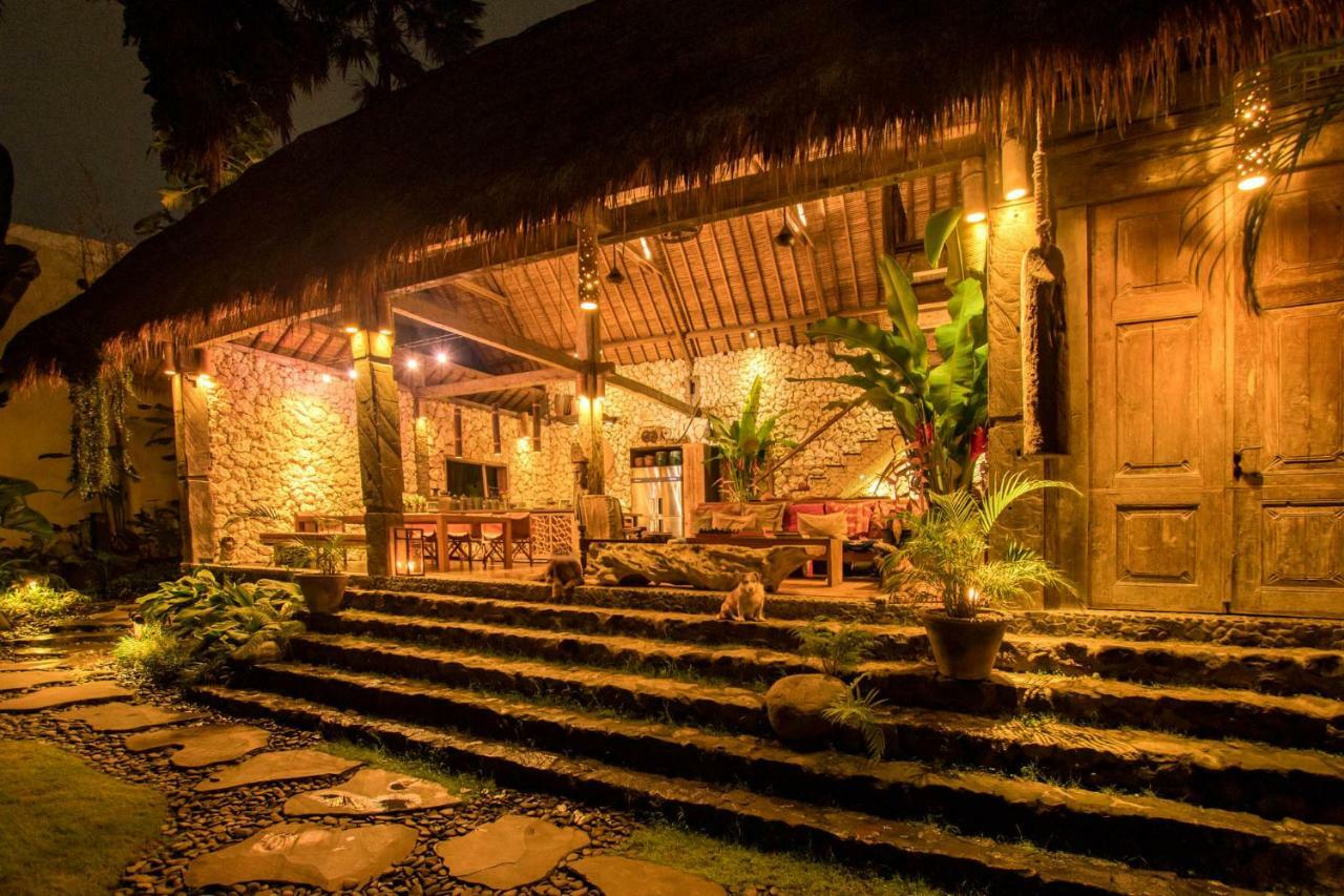 Stone House Hotell Ubud Exteriör bild