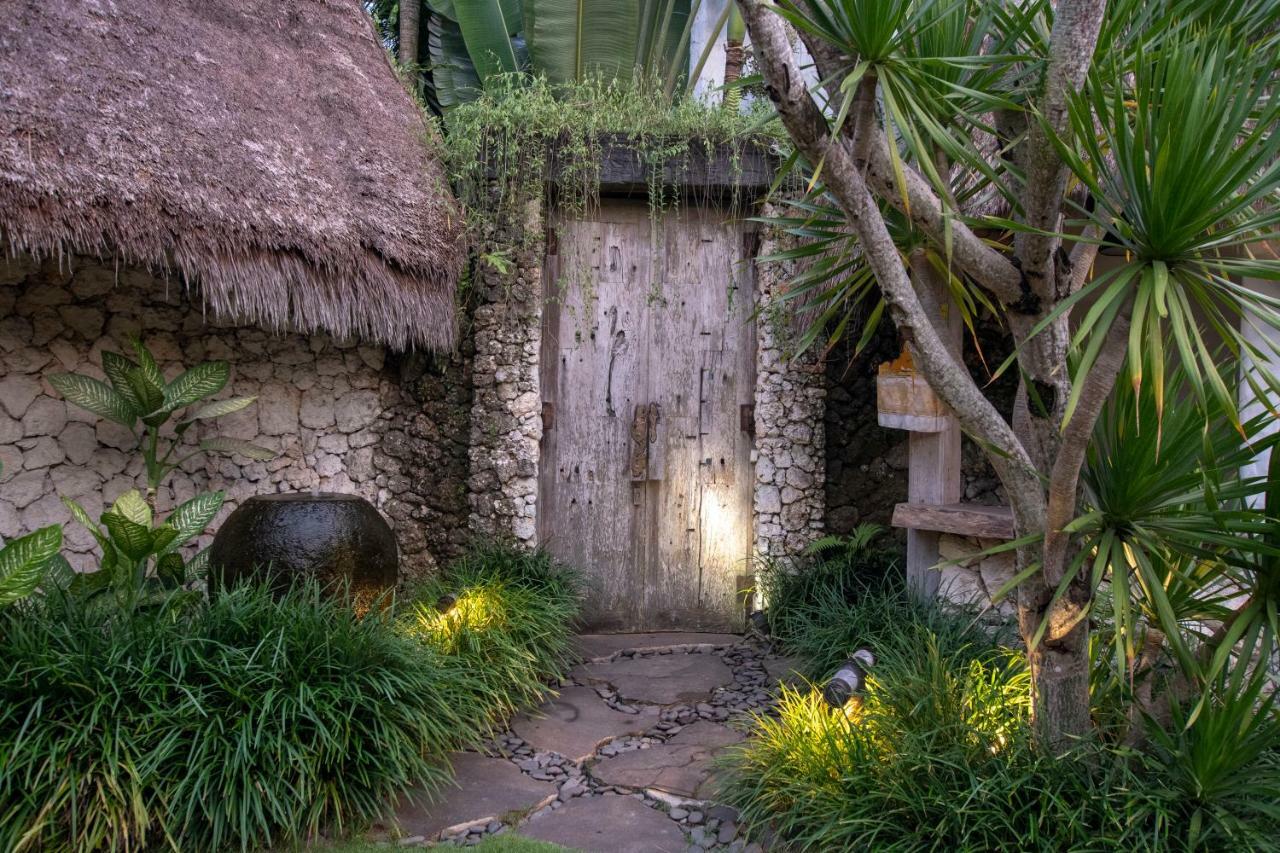 Stone House Hotell Ubud Exteriör bild